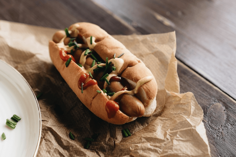 Najlepší hot dog v Kodani: kde ochutnať legendárny dánsky pølsevogn